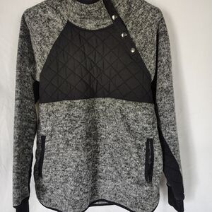 Abercrombie & Fitch Black and Gray Fleece Pullover